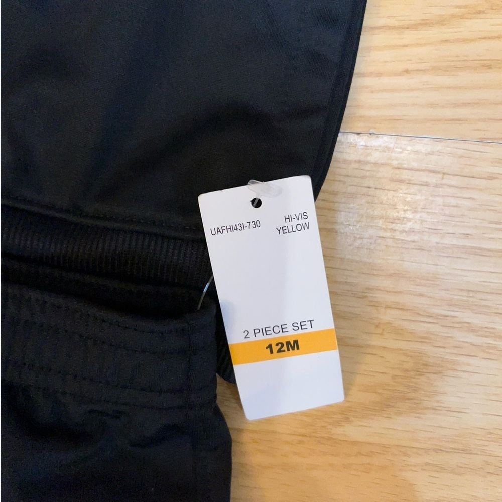 NWT- Under Armour boys' tracksuit design two-piece set - Picture 6 of 9